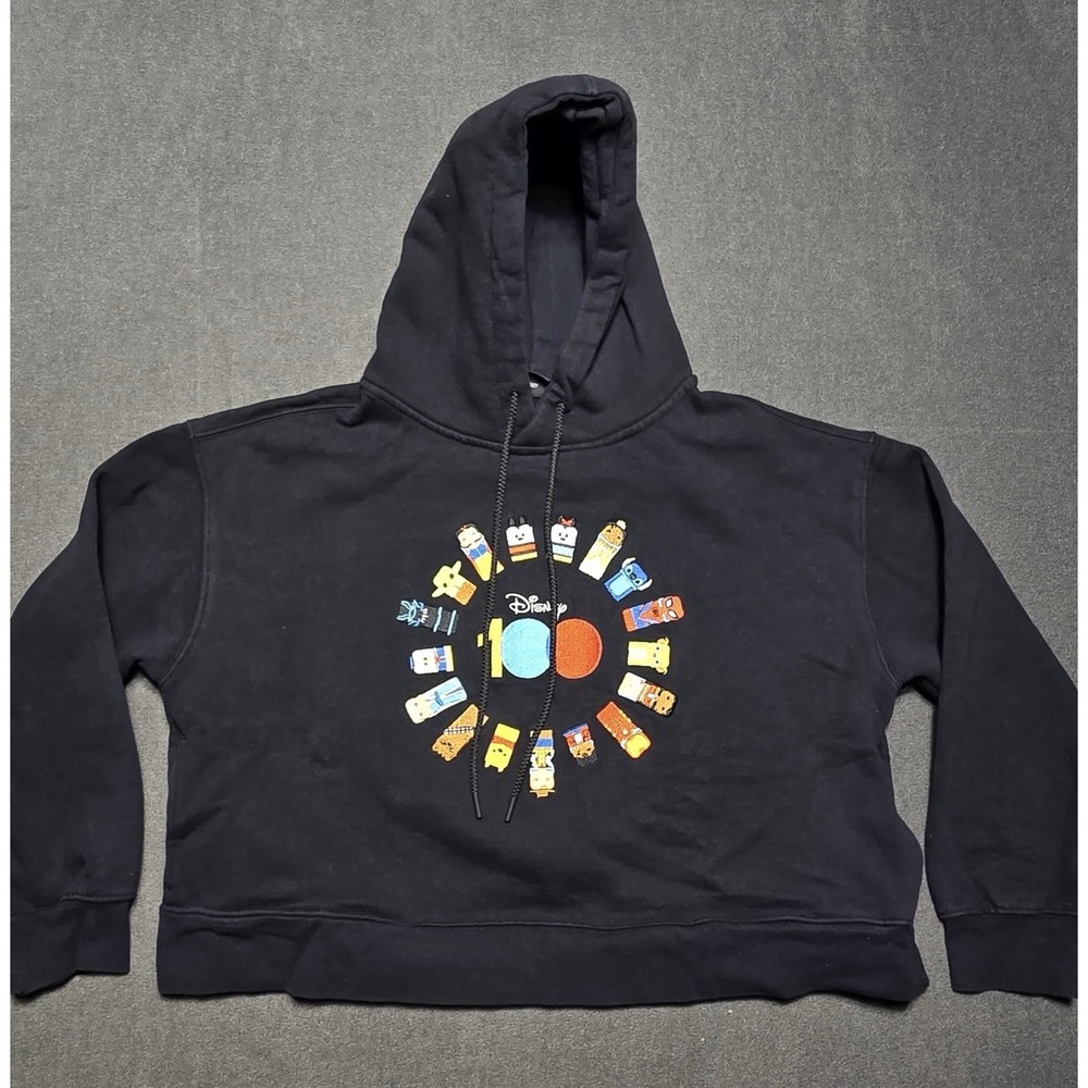 Disney 100 Friend Cropped Hoodie Womens L Black Pullover‎ Embroidered Characters